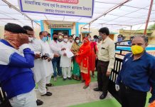 विधायक मकवाना एवं जिला पंचायत अध्यक्ष की उपस्थिति में दिव्यांगजनों के लिए धराड़ में शिविर संपन्न