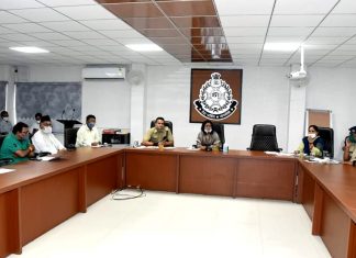 त्योहारों के दौरान सार्वजनिक आयोजन प्रतिबंधित रहेंगे…