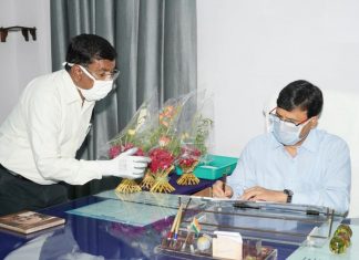 नवागत कलेक्टर डाड ने नगर निगम प्रशासक का पदभार ग्रहण किया