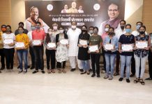 माता-पिता का योगदान व माटी के प्रति जवाबदारी न भूलें विद्यार्थी – विधायक काश्यप