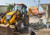 आलोट में असामाजिक तत्वो के अवैध निर्माण पर चली जेसीबी, हटाया अतिक्रमण…