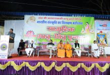 14 फरवरी मातृ -पितृ पूजन के उपलक्ष्य में कालिकामाता मंदिर के गरबा प्रांगण में भव्य एवं भाव पूर्ण मातृ पितृ पूजन का आयोजन हुआ…