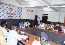 त्योहारों पर शांति एवं कानून व्यवस्था के दृष्टिगत पुलिस तथा राजस्व अधिकारियों की बैठक संपन्न हुई