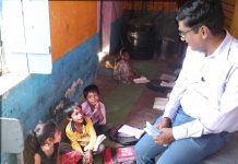 कलेक्टर जब भी दौरे पर जाते हैं स्कूल जरूर देखते हैं