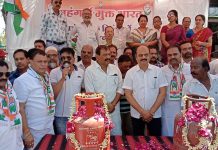गैस की बढ़ती कीमतों को लेकर शहर कांग्रेस का प्रदर्शन….