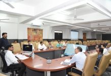 शिकायतों के निराकरण में कल शाम तक अंतर दिखना चाहिए कलेक्टर सूर्यवंशी ने मुख्यमंत्री हेल्पलाइन में समीक्षा की