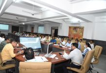 सरकारी काम में लेनदेन बिल्कुल बर्दाश्त नहीं किया जाएगा, कार्यालयों में दलाल घूमते नहीं दिखें, कलेक्टर सूर्यवंशी ने बैठक में दिए निर्देश…