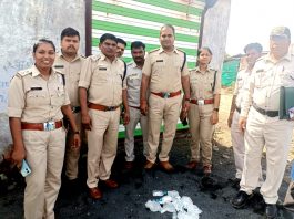 आबकारी विभाग द्वारा 50 हजार रूपए से अधिक की मदिरा और महुआ लहान जब्त