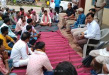 कलेक्टर-एसपी ने लगातार दूसरे दिन ग्रामीण क्षेत्र के 4 गांवों में पहुंचकर निवेश क्षेत्र के फायदे ग्रामीणों को समझाएं, बहकावे में नहीं आने की अपील की…