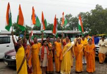 गायत्री परिवार की रतलाम शाखा द्वारा निकाली गई तिरंगा यात्रा, ग्राम बोदिना में घर घर यज्ञ के साथ किया वृक्षारोपण…