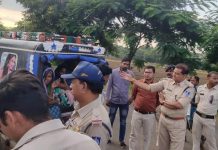 ओवरलोड वाहनों की चेकिंग में 3 चालको के लाइसेंस निलंबित…