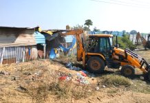 अतिक्रमण और भूमाफिया के विरुद्ध कार्रवाई दूसरे दिन भी जारी रही…