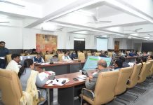 जब कॉलोनी में कार्य पूरा नहीं किया तो पूर्णता प्रमाण पत्र क्यों दिया गया, अधिकारी के विरुद्ध कलेक्टर ने दिए कार्रवाई के निर्देश…