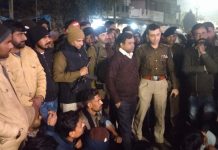 जिले में दो समुदाय में बड़ा विवाद, कलेक्टर – एसपी के साथ भारी पुलिस बल भी मौके पर पहुंचे, जानिए क्या है पूरा मामला…