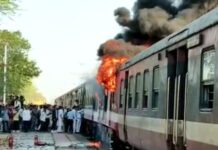 रतलाम से इंदौर जा रही ट्रैन में लगी आग, स्टेशन पर मची अफरातफरी….