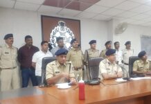 मादक पदार्थ की तस्करी करते माँ बेटे बस स्टैंड से पुलिस की गिरफ्त में…