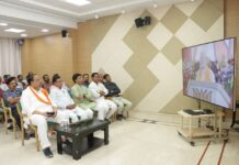 जिले के 24 मंडलों में बूथ कार्यकर्ताओं ने सुना प्रधानमंत्री जी का संबोधन…