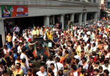 माँ कालिका का आशीर्वाद प्राप्त कर अपार जनसमूह के साथ रैली के रूप में नामांकन प्रस्तुत करने पहुंचे विधायक चेतन्य काश्यप