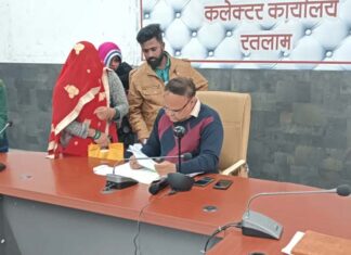 जिला स्तरीय जनसुनवाई में 43 आवेदनों पर निराकरण के निर्देश कलेक्टर ने दिए…