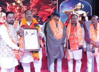 कैबिनेट मंत्री चेतन्य काश्यप की उपस्थिति में मेरा रतलाम, मेरी अयोध्या का आयोजन, दो बत्ती चौपाटी क्षेत्र में बड़ी संख्या में उमड़े राम भक्त…