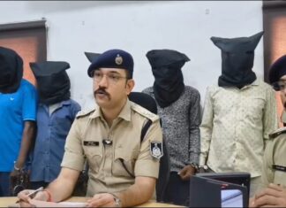 सुजलोन पवन चक्की फतेहगढ मजरा पर चोरी की आशंका में की गयी हत्या के 05 आरोपी गिरफ्तार, 02 फरार