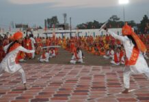 रतलाम स्थापना महोत्सव की धूम : 2100 वीर वीरांगनाओं ने तलवार लहराकर दिखाई ताकत, ऐतिहासिक कार्यक्रम के रतलामवासी बने साक्षी