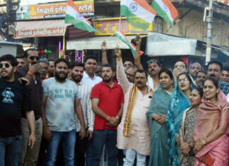 पाकिस्तान पर एयर स्ट्राइक का भाजपा ने जश्न मनाया…