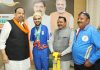 कैबिनेट मंत्री चेतन्य काश्यप ने किया प्रतिभावान दिव्यांग तैराक अब्दुल कादिर का अभिनंदन